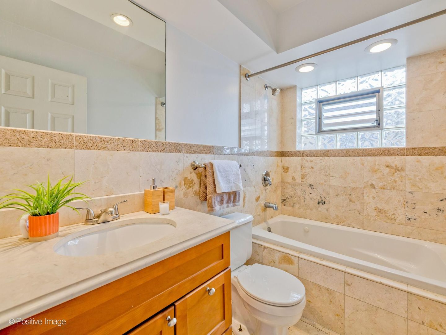 8544 West Rascher Avenue, Unit 3W Chicago, IL 60656 - Photo 12 of 15