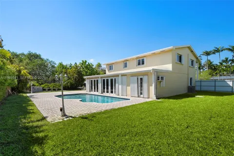 $2,100,000 | 7390 Southwest 114th Street, Pinecrest, FL 33156