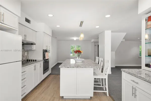 $2,100,000 | 7390 Southwest 114th Street, Pinecrest, FL 33156