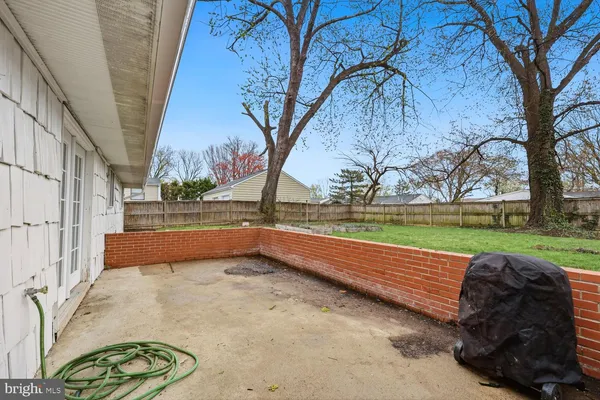 $595,000 | 412 Patrick Lane, Herndon, VA 20170