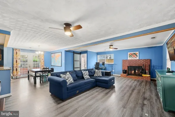 $595,000 | 412 Patrick Lane, Herndon, VA 20170