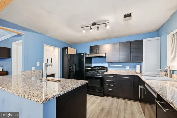 $595,000 | 412 Patrick Lane, Herndon, VA 20170