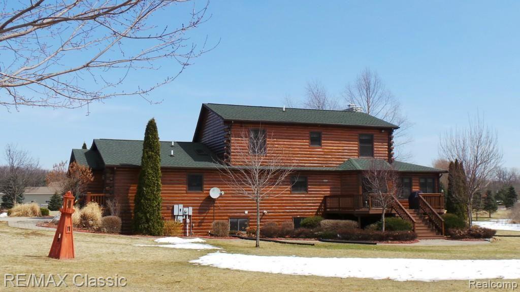 2447 North Hacker Road Howell, MI 48855 - Photo 17 of 62 Rear views