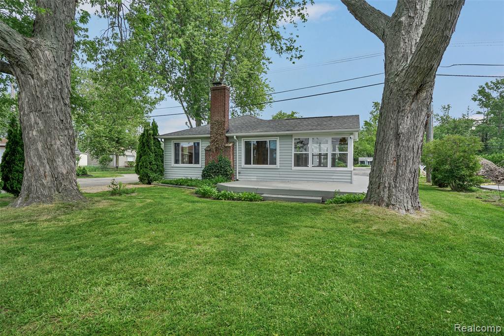 4901 Pointe Tremble Road Algonac, MI 48001 - Photo 40 of 45
