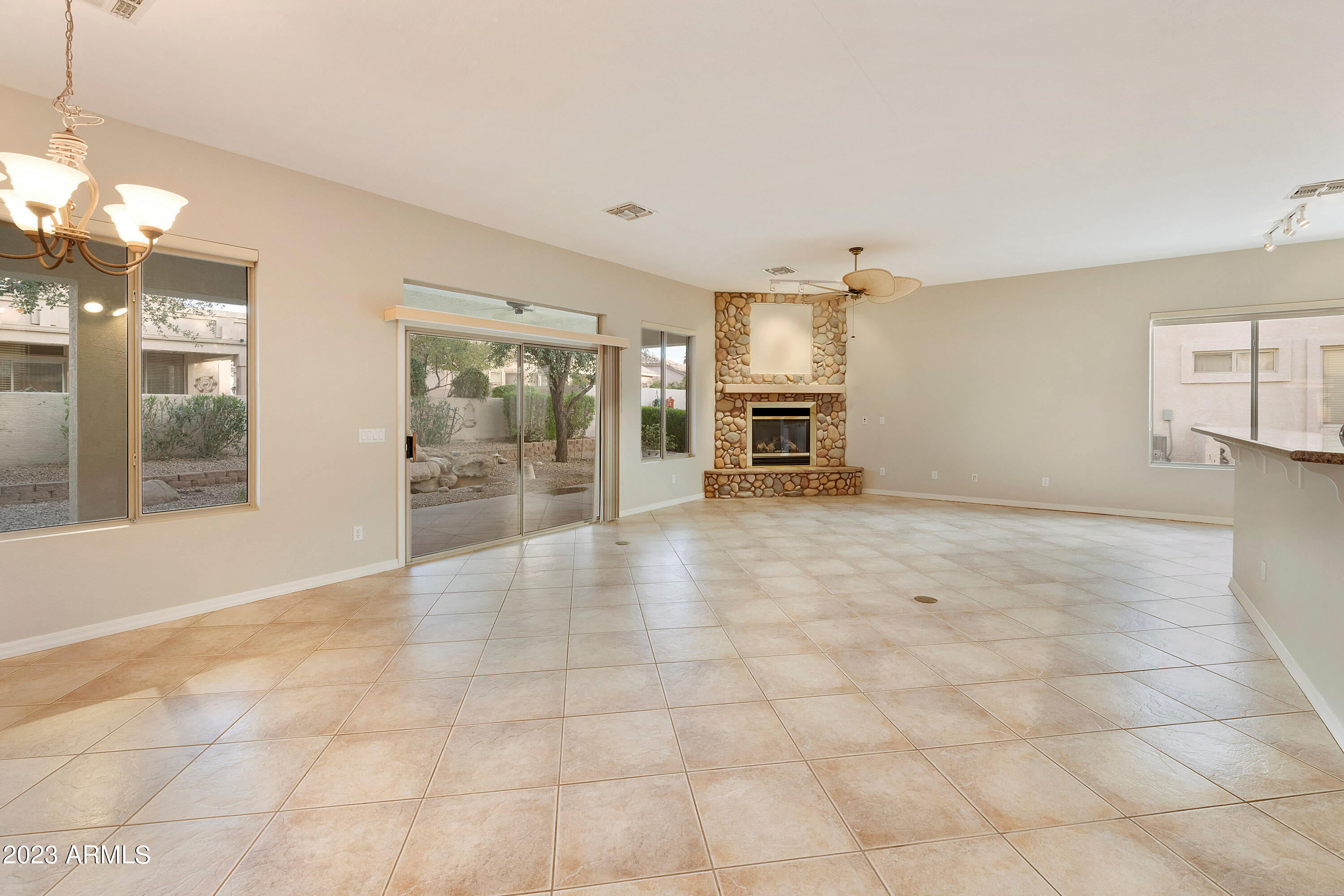 4498 East Walnut Road Gilbert, AZ 85298 - Photo 5 of 49 4498 E-008-035-pat-MLS_Size