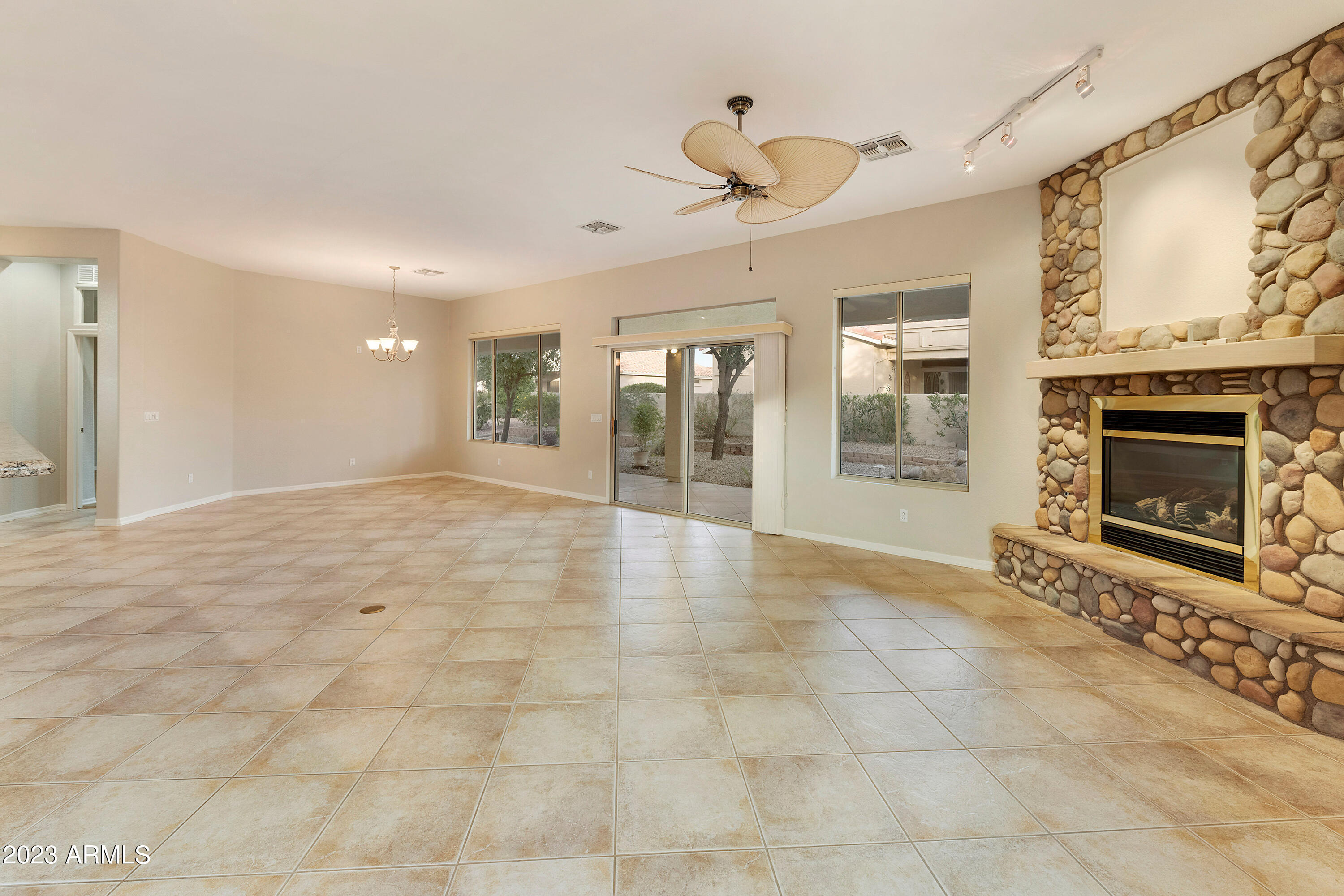 4498 East Walnut Road Gilbert, AZ 85298 - Photo 6 of 49 4498 E-009-040-pat-MLS_Size
