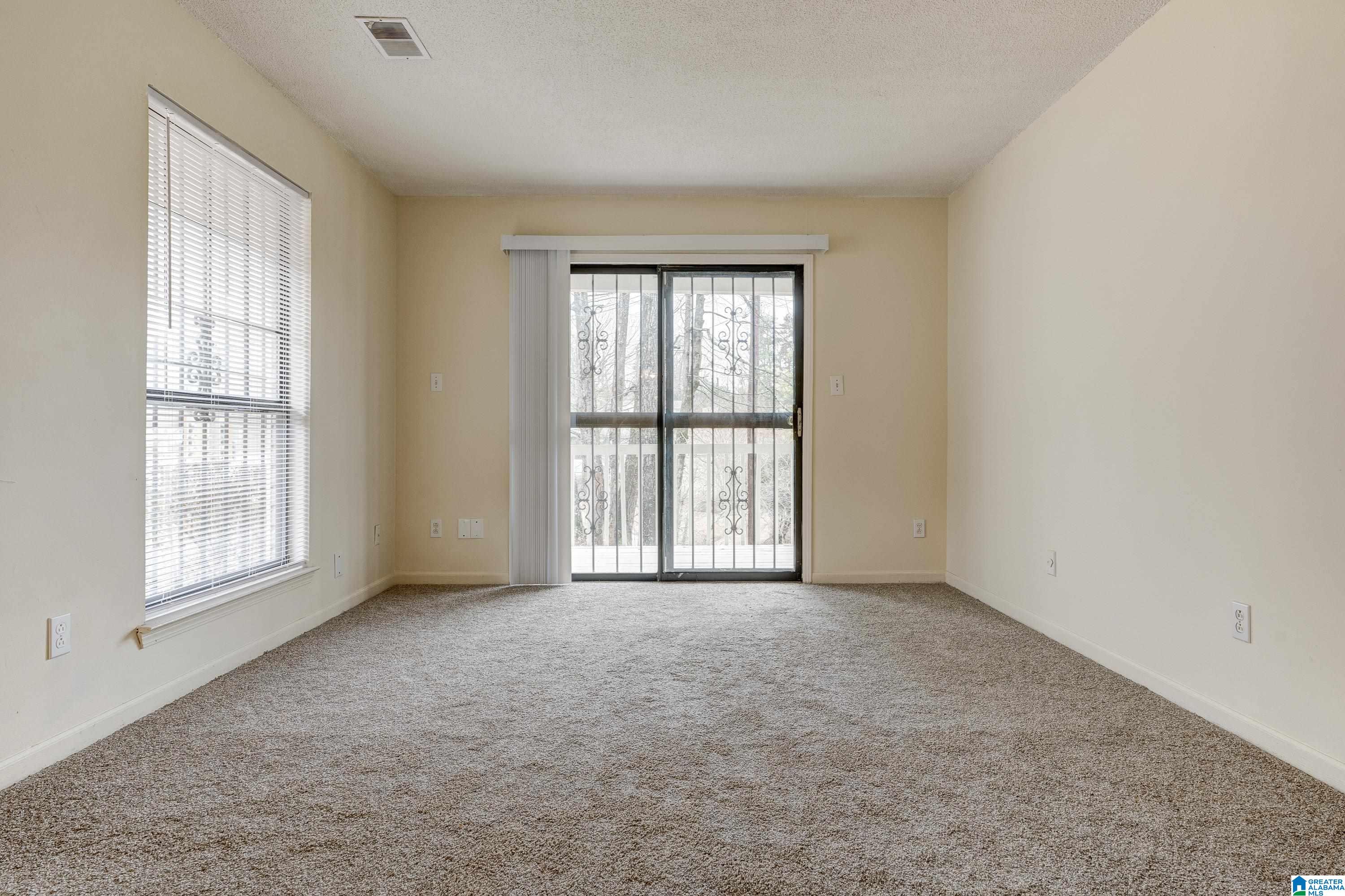 6115 Crest Green Road Birmingham, AL 35212 - Photo 4 of 25