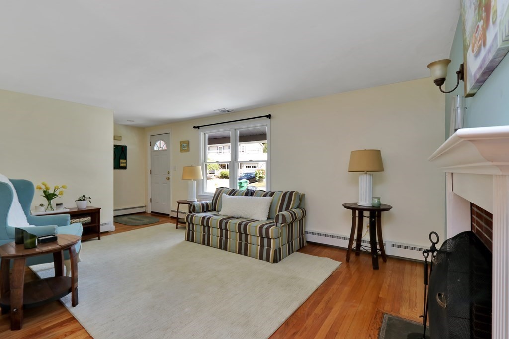 34 Glen Road Westwood, MA 02090 - Photo 3 of 35 Gallery Image 3