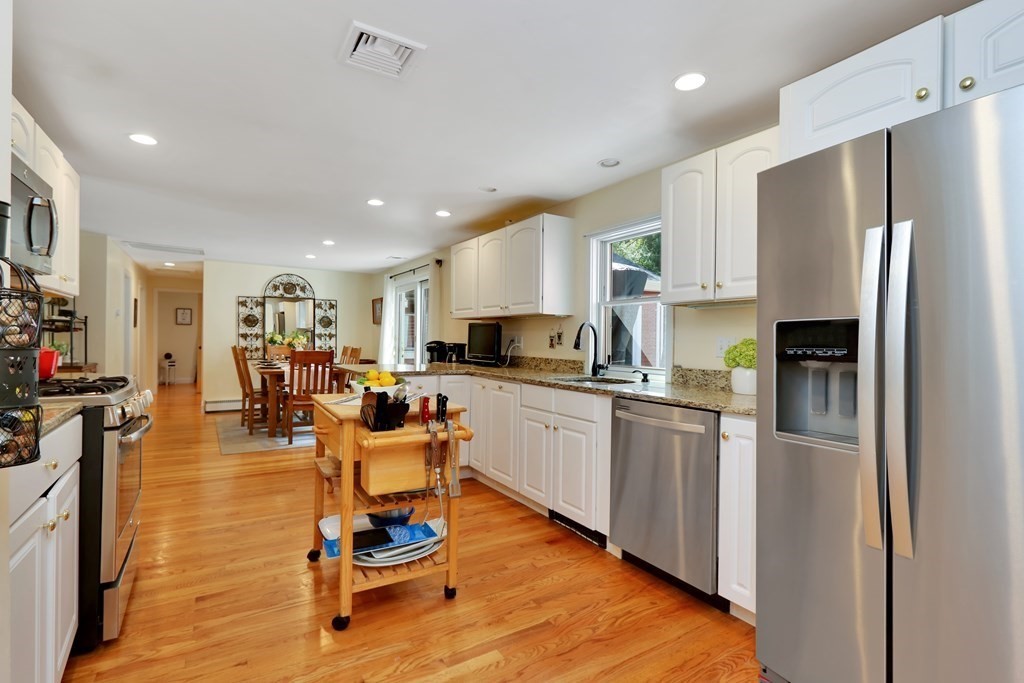 34 Glen Road Westwood, MA 02090 - Photo 9 of 35 Gallery Image 9
