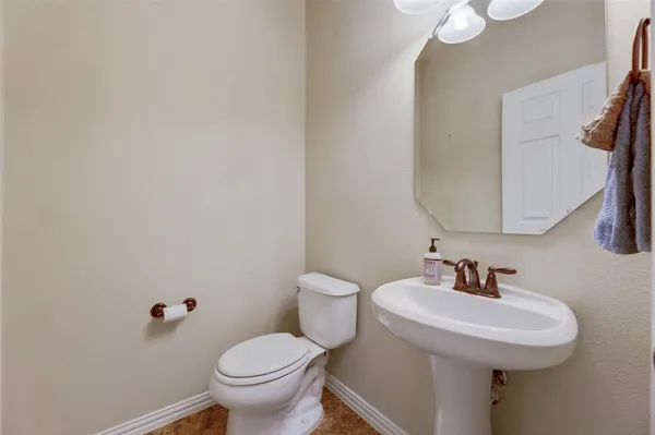 $2,095 | 16105 Travesia Way, Austin, TX 78728