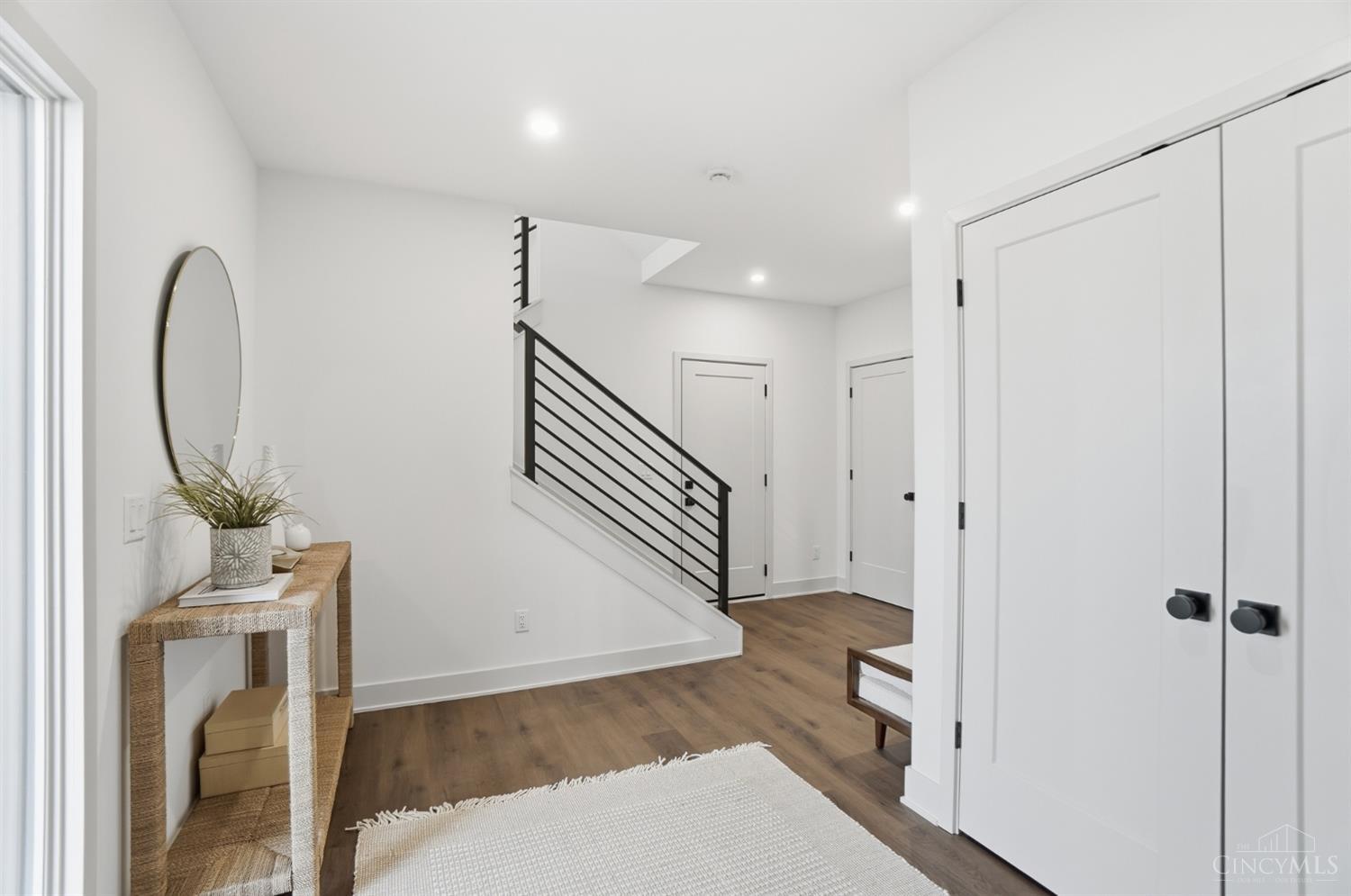 3021 Wasson Road Cincinnati, OH 45209 - Photo 4 of 41 Gallery Image 4