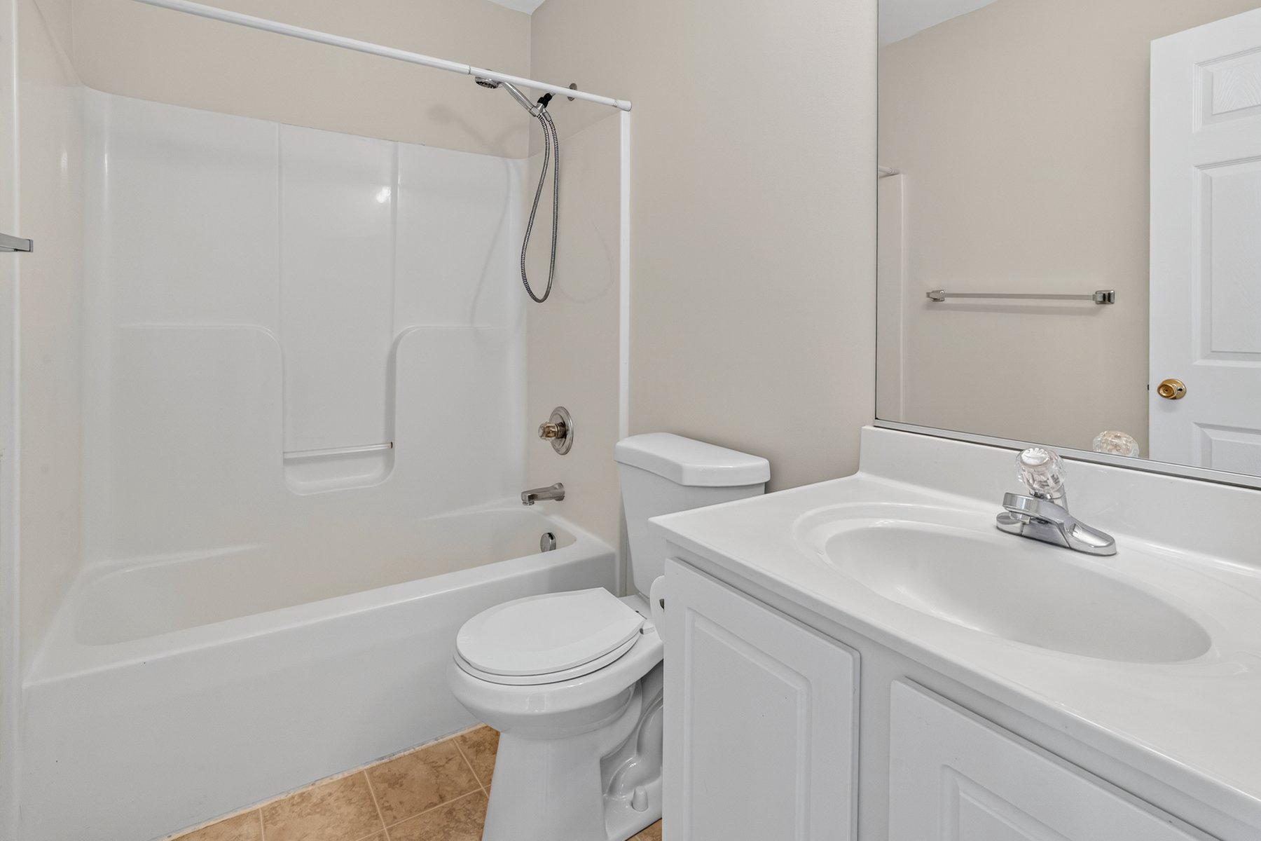 242 Colbert Street Taneytown, MD 21787 - Photo 19 of 35 Top level hallway bathroom