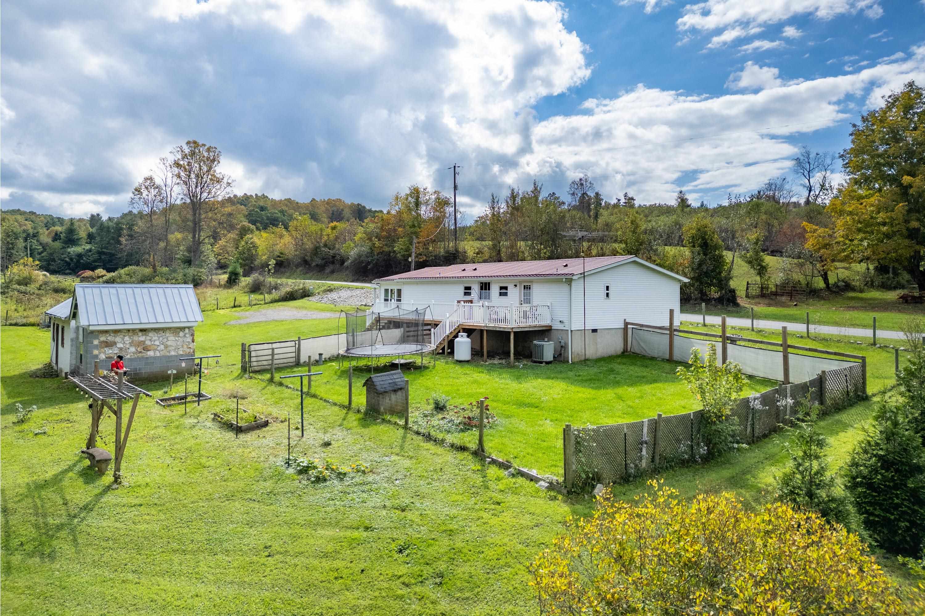 3805 Conner Grove Road Willis, VA 24380 - Photo 6 of 63 Gallery Image 6