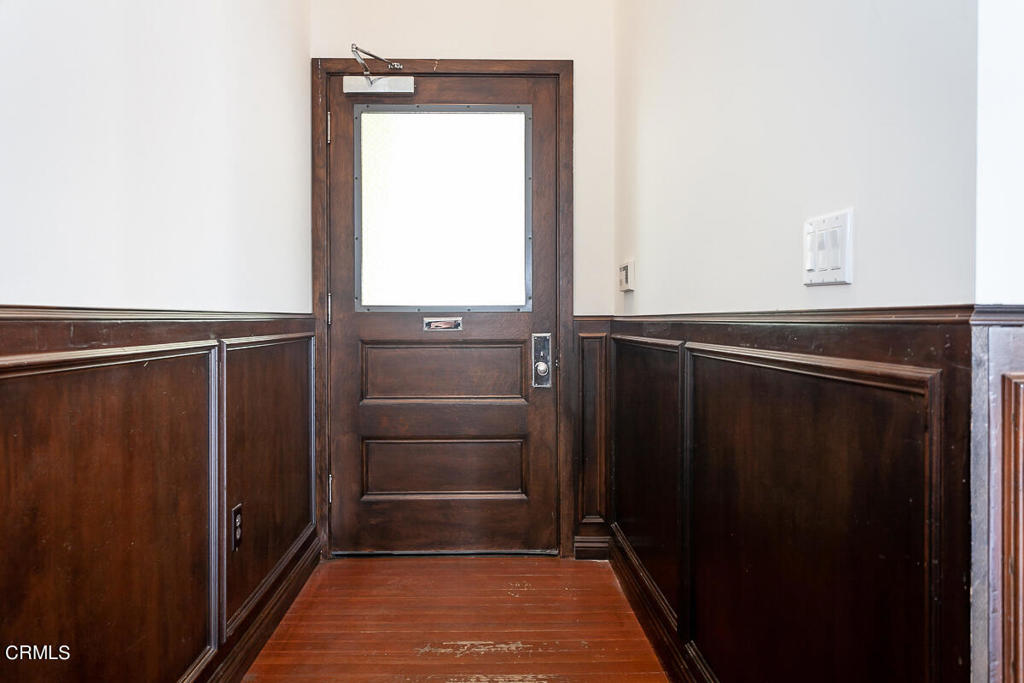 257 South Spring Street, Unit PHE Los Angeles, CA 90012 - Photo 10 of 32 a close view of walk in closet