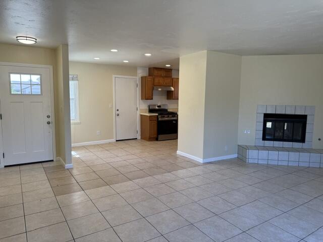 204 North X Street Lompoc, CA 93436 - Photo 4 of 20 c1dd8ff1-f613-4fa6-92bc-43c1cb4328c5