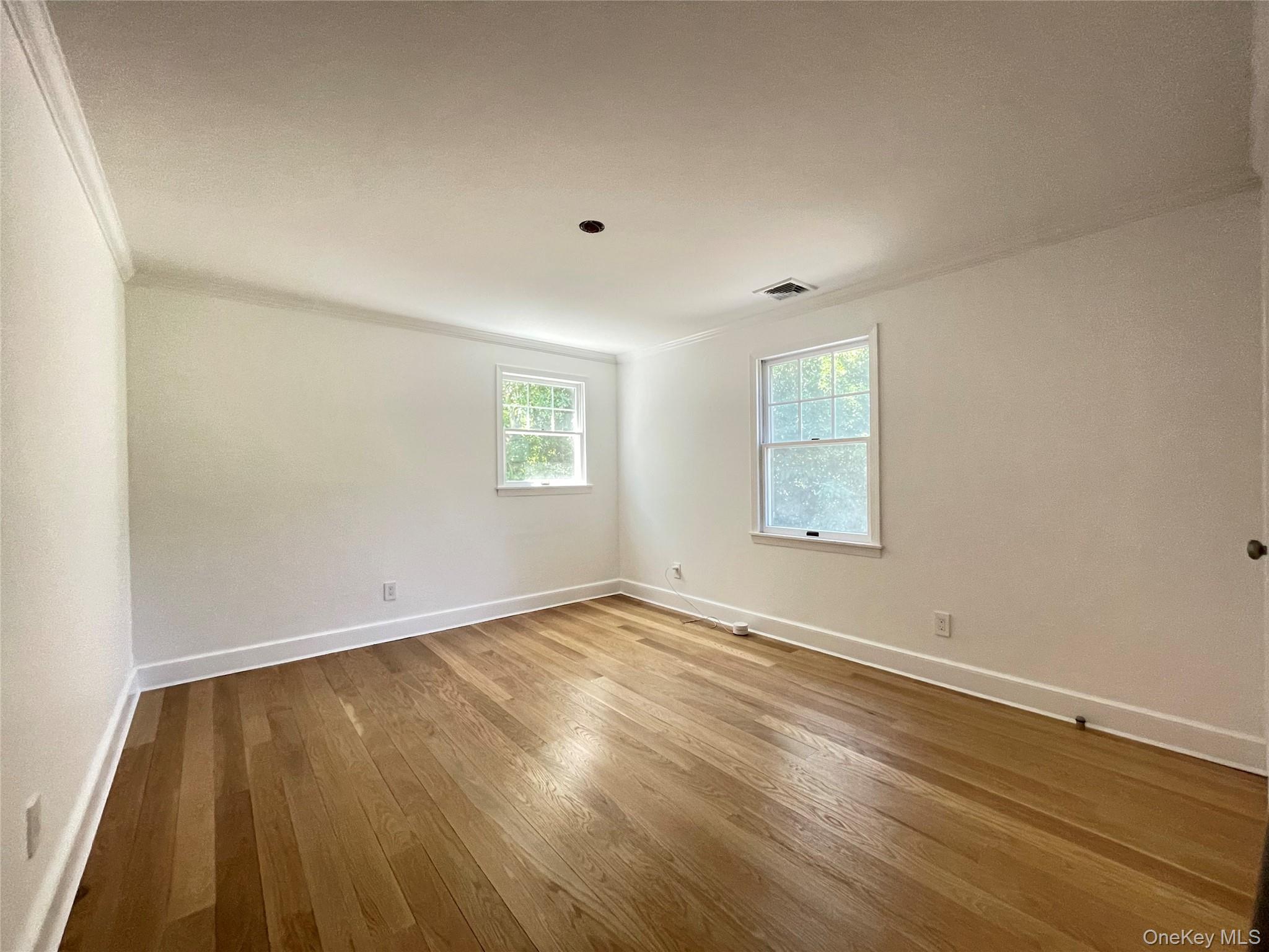 6 Beech Hill Road Huntington, NY 11743 - Photo 14 of 19