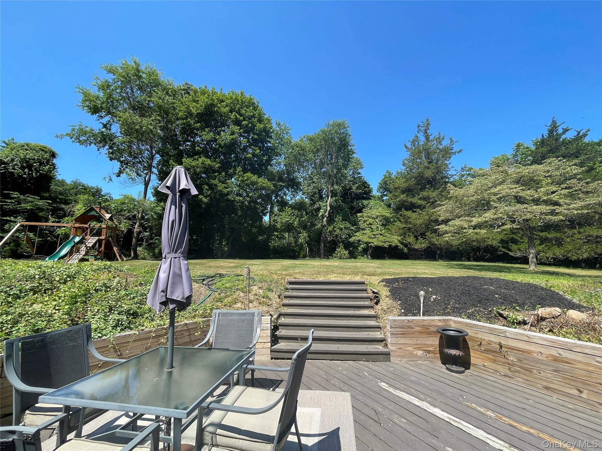 6 Beech Hill Road Huntington, NY 11743 - Photo 15 of 19