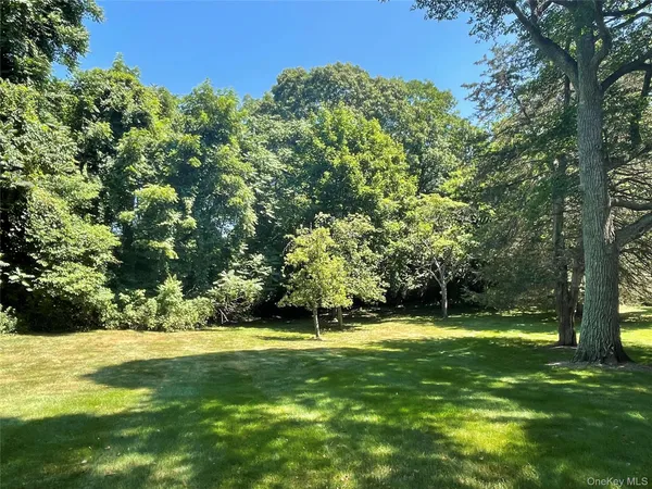 $8,500 | 6 Beech Hill Road, Lloyd Harbor, NY 11743