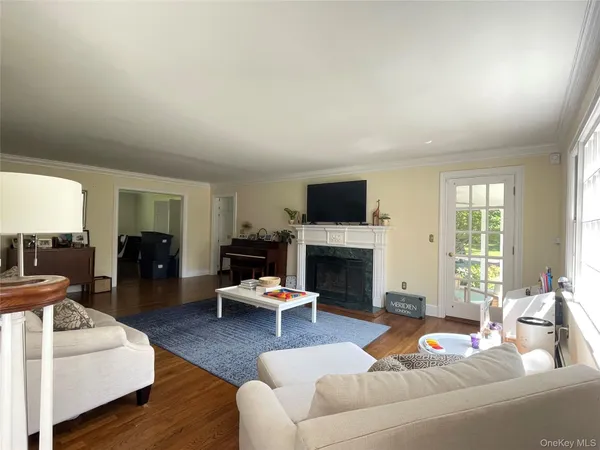 $8,500 | 6 Beech Hill Road, Lloyd Harbor, NY 11743