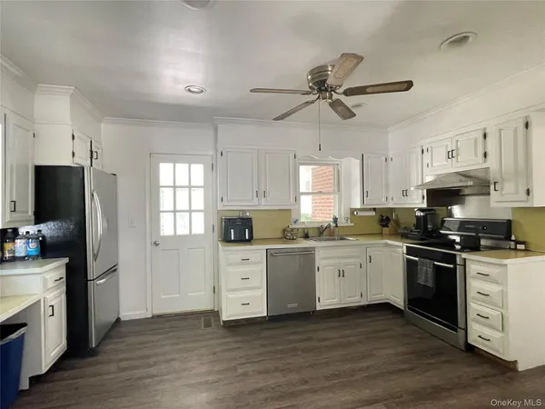 $8,500 | 6 Beech Hill Road, Lloyd Harbor, NY 11743