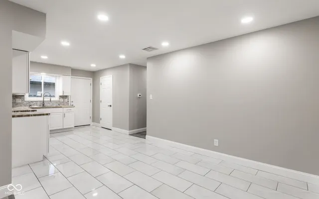 $185,000 | 2828 South Illinois Street, Indianapolis, IN 46225