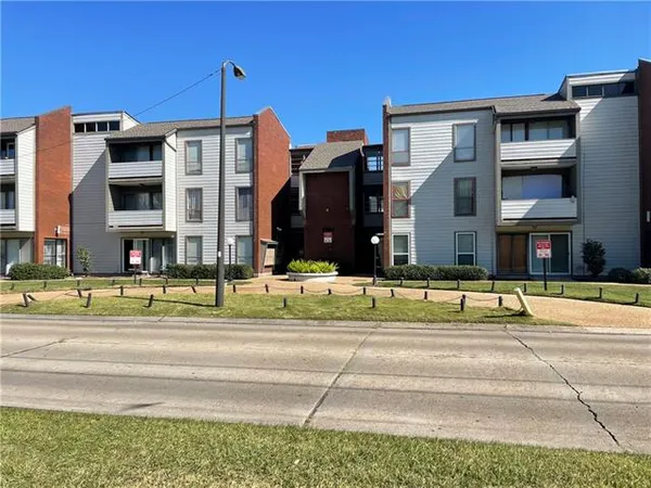 $1,200 | 1161 Lake Avenue, Unit 222, Metairie, LA 70005
