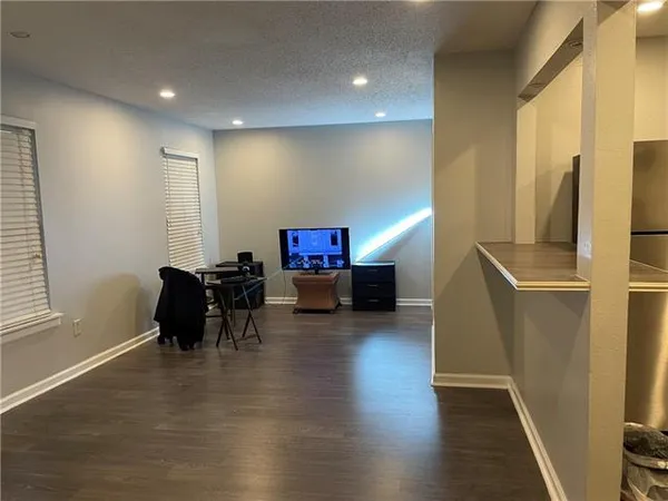 $1,200 | 1161 Lake Avenue, Unit 222, Metairie, LA 70005