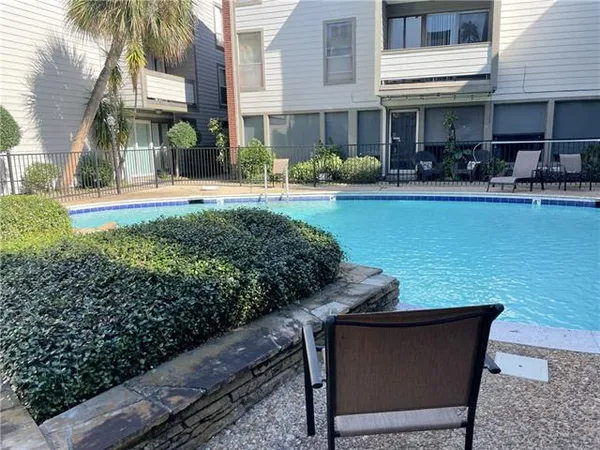 $1,200 | 1161 Lake Avenue, Unit 222, Metairie, LA 70005