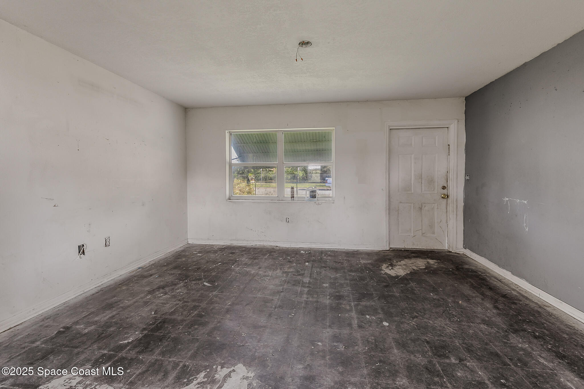 2288 Post Road Melbourne, FL 32935 - Photo 9 of 45 20250811 2288 Post Rd Melbbourne CAULFIE