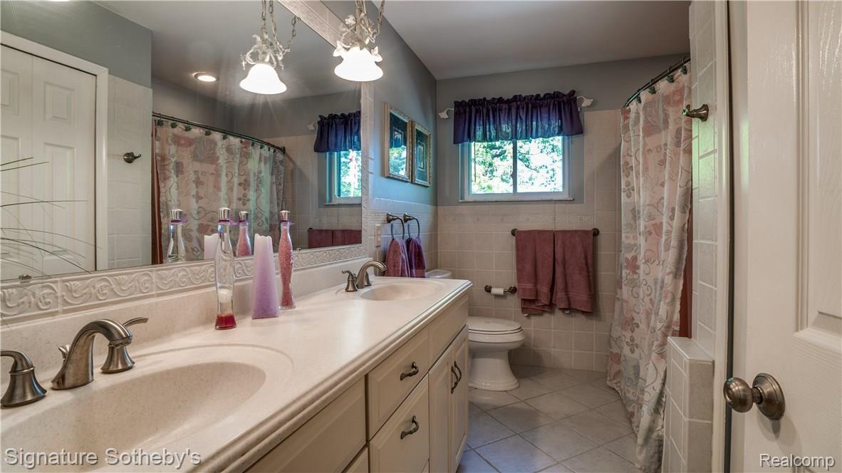 2101 Rochester Road Leonard, MI 48367 - Photo 20 of 38 20.jpg