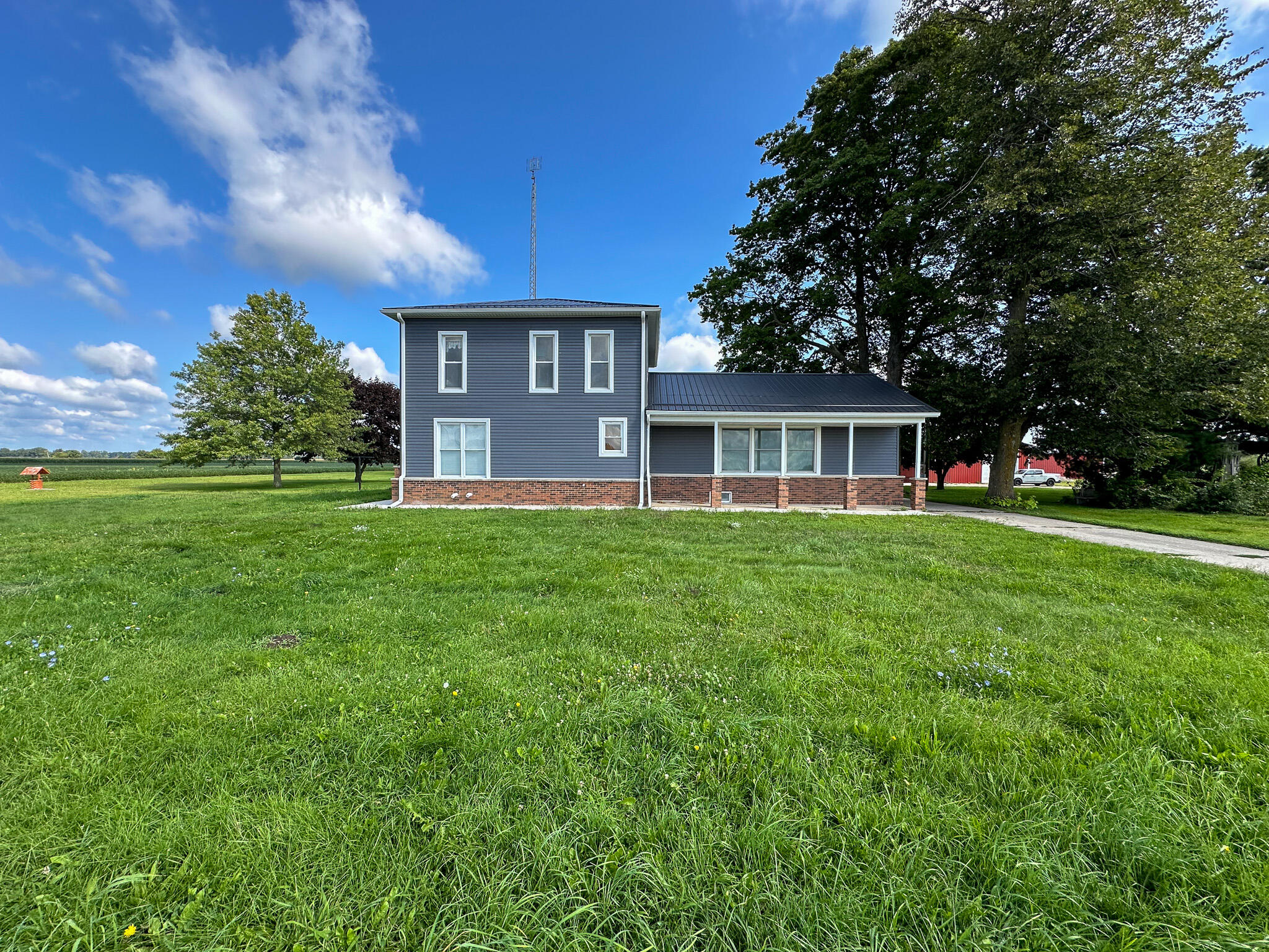 634 East Girard Road Quincy, MI 49082 - Photo 15 of 75 House Front view