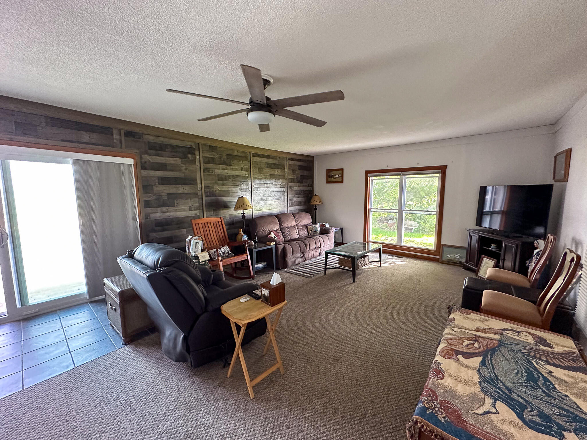 634 East Girard Road Quincy, MI 49082 - Photo 27 of 75 Living Room #1