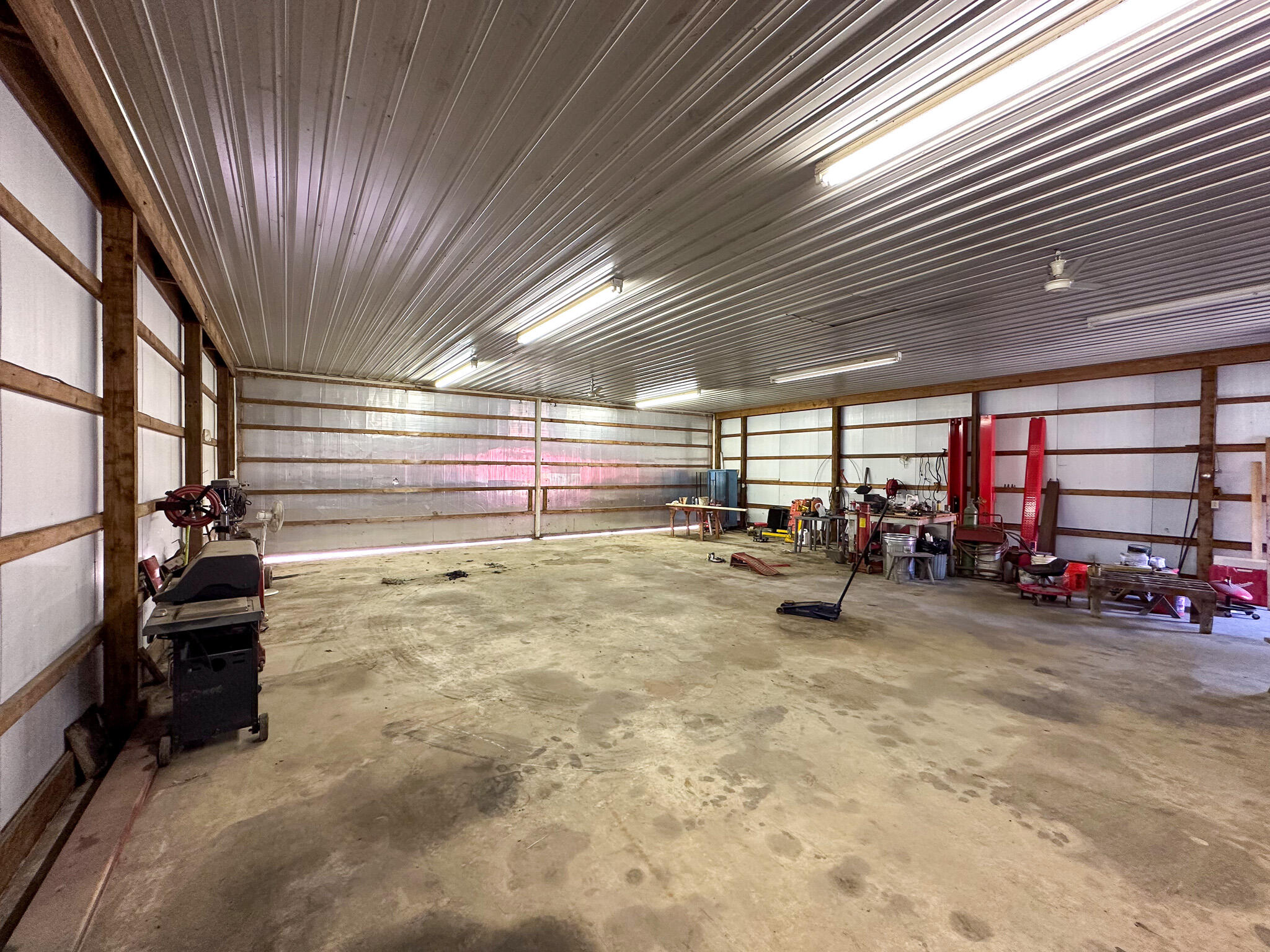 634 East Girard Road Quincy, MI 49082 - Photo 58 of 75 Inside Hanger 2