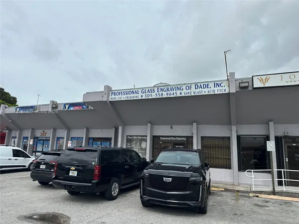 $5,500 | 3960 West 16th Avenue, Unit 205, Hialeah, FL 33012