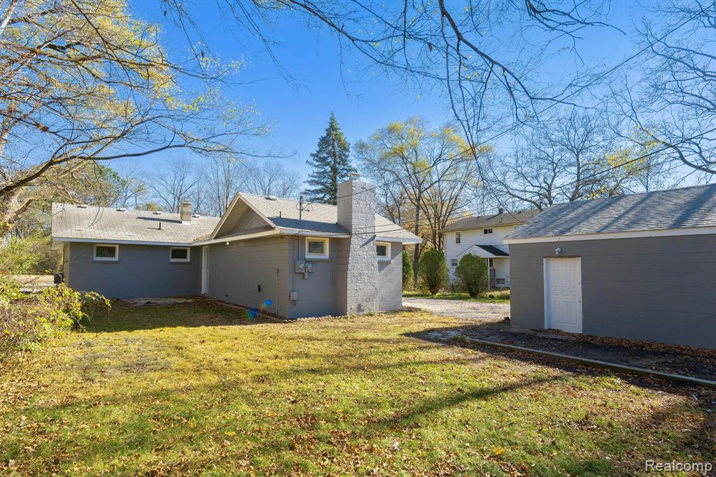 2930 Weaverton Rochester Hills, MI 48307 - Photo 16 of 21