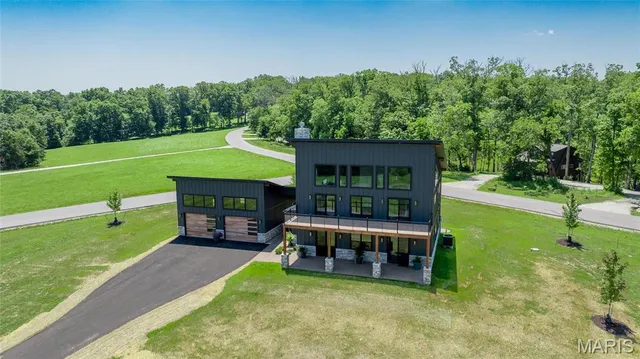 $1,189,000 | 2813 Tyrol Rdg Drive, Innsbrook, MO 63390
