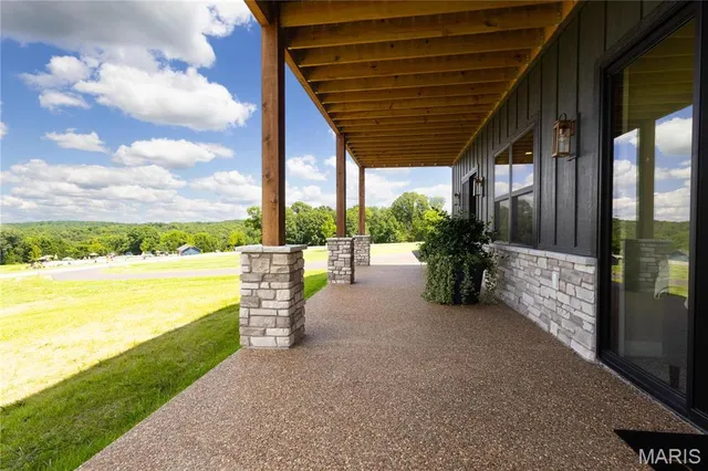 $1,189,000 | 2813 Tyrol Rdg Drive, Innsbrook, MO 63390
