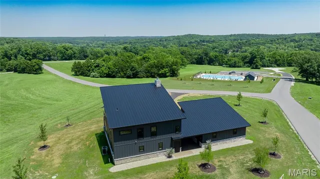 $1,189,000 | 2813 Tyrol Rdg Drive, Innsbrook, MO 63390
