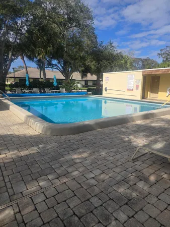 $1,550 | 400 18th Street, Unit P5, Vero Beach, FL 32960