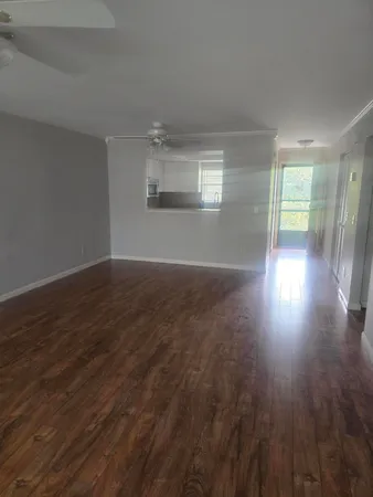 $1,550 | 400 18th Street, Unit P5, Vero Beach, FL 32960