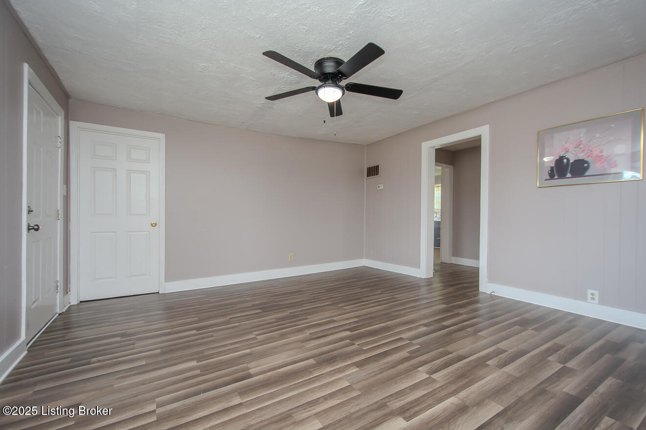4416 Cane Run Road Louisville, KY 40216 - Photo 7 of 33 CaneRun-11