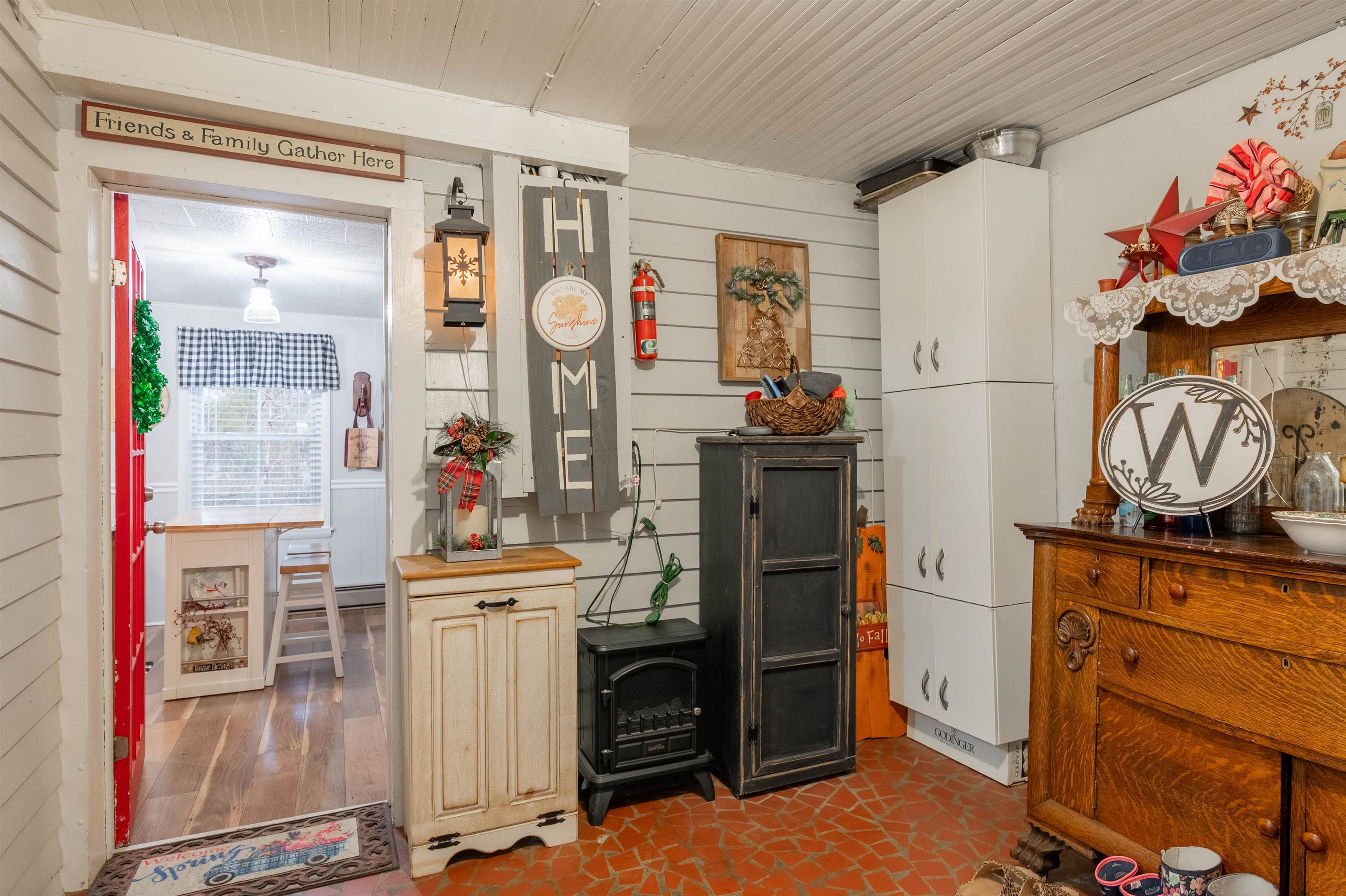 202 Thunder Road Pembroke, VA 24136 - Photo 24 of 55 Gallery Image 24