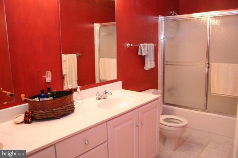 2440 Brussels Court Reston, VA 20191 - Photo 12 of 16 Large hall bath with lots of storage