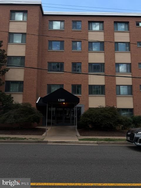 1200 South Arlington Ridge Road, Unit 403 Arlington, VA 22202 - Photo 1 of 5