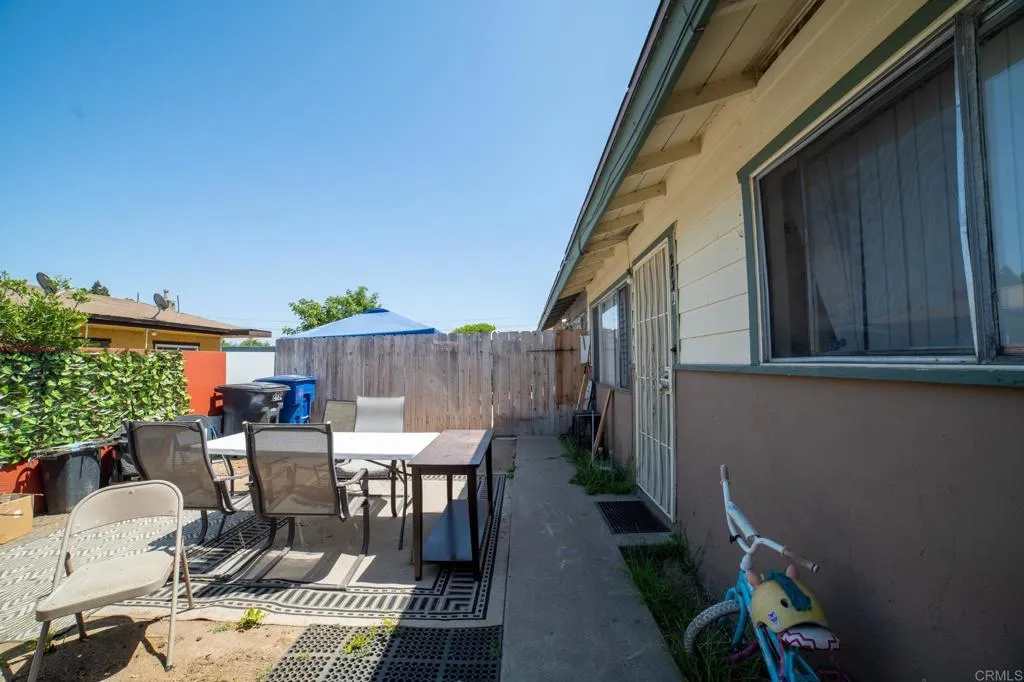 271 Quintard Street Chula Vista, CA 91911 - Photo 3 of 29