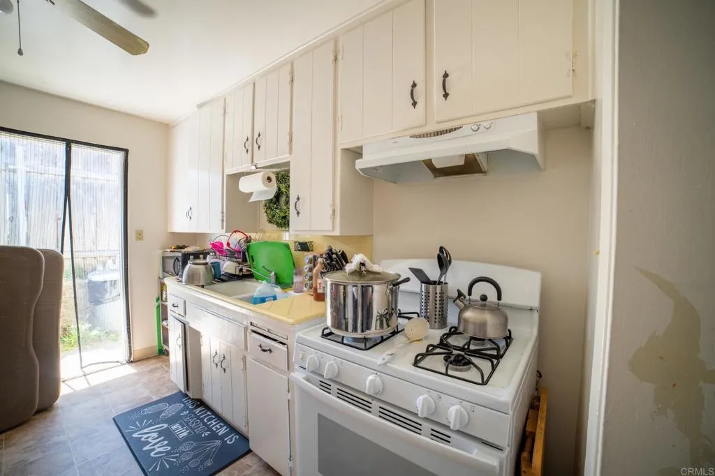 271 Quintard Street Chula Vista, CA 91911 - Photo 8 of 29