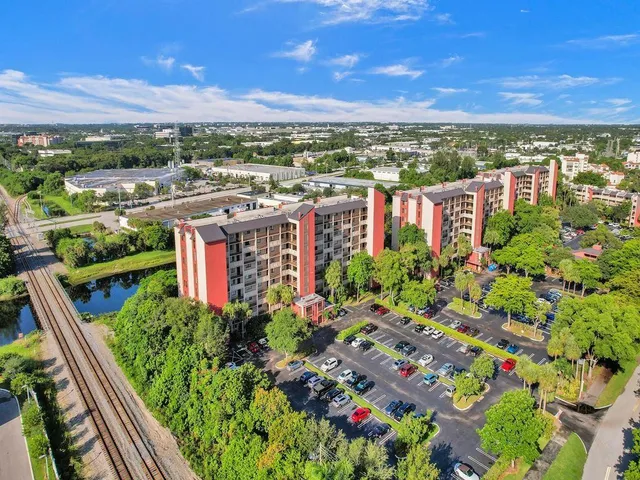 $174,777 | 2200 South Cypress Bend Drive, Unit 601, Pompano Beach, FL 33069