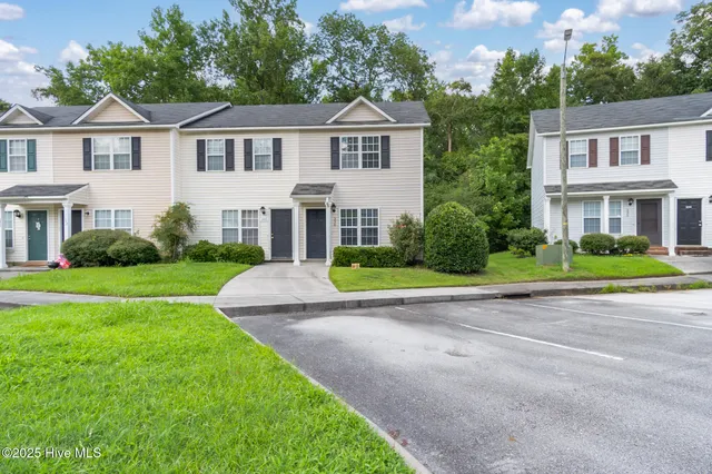 $159,000 | 338 Bracken Place, Jacksonville, NC 28540