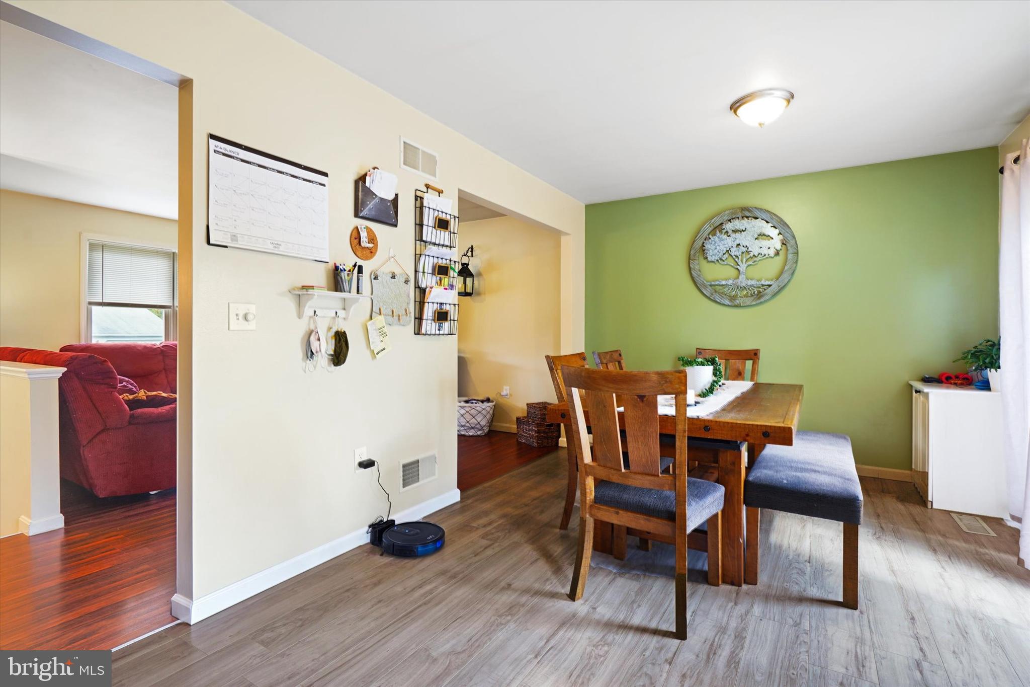 5 Chestnut Run Elizabethtown, PA 17022 - Photo 11 of 25 Dining Area