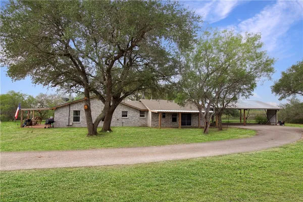$499,000 | 164 Bob White Trail, Beeville, TX 78102